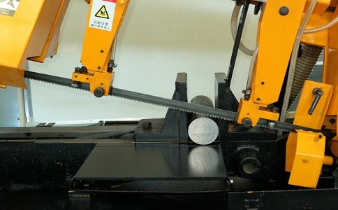 杨市办事处数控带锯床自动送料精度会出现偏差吗? 杨市办事处数控带锯床自动送料精度会出现偏差吗?